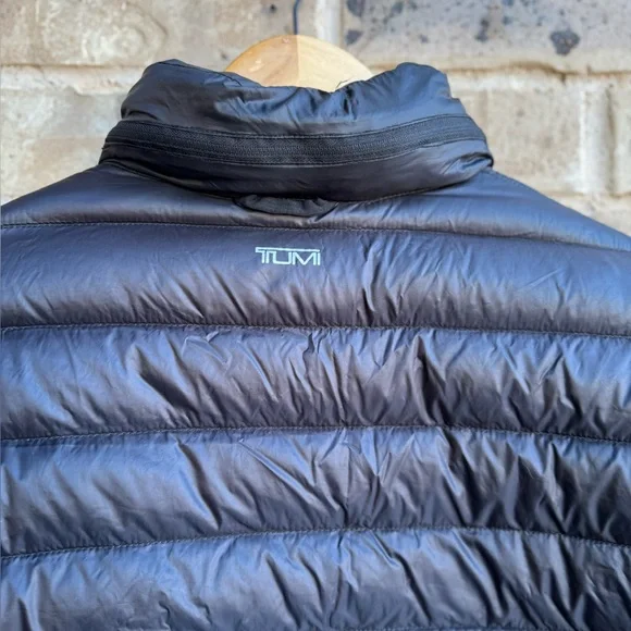 TUMI Pax Packable Men's Black Puffer Jacket/Neck Pillow